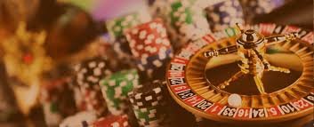 mkk33 Esports တွင် Mobile Legends PUBG Mobile ပြိုင်ပွဲ live betting လုပ်နေသောမြင်ကွင်း